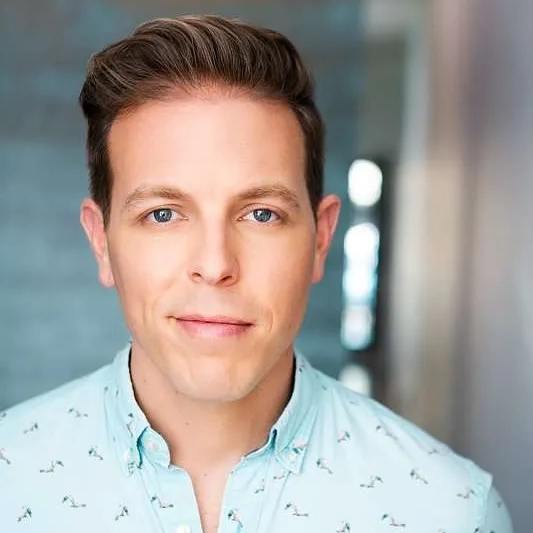 Headshot of Rob Warner